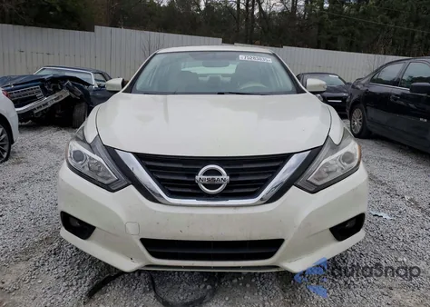 2017 Nissan Altima 2.5 z USA, uszkodzony, nr VIN 1N4AL3AP1HC276759